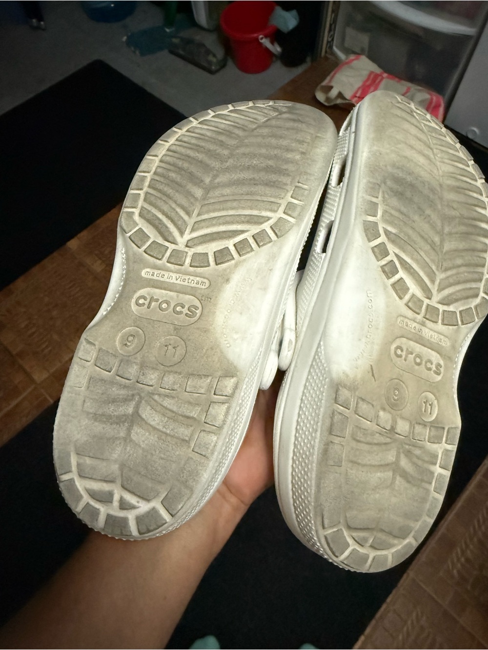 Crocs White Classic Slip-On - Picture 5 of 5